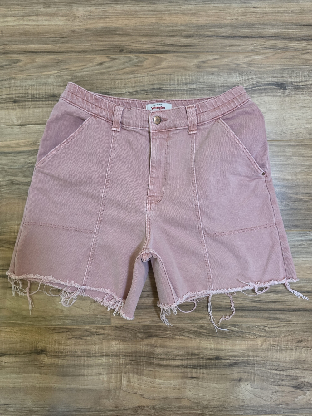 NWOT Wrangler high-rise carpenter cut-off denim shorts